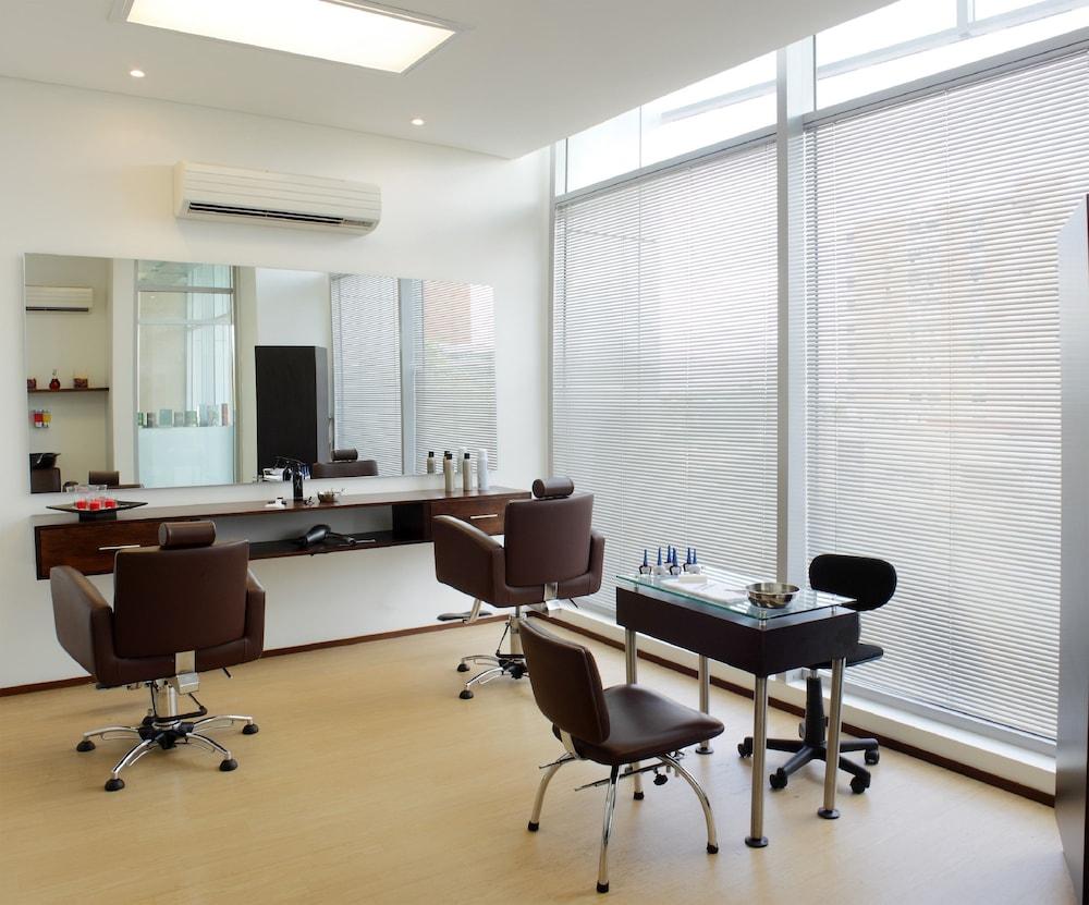 Hotel Estelar Alto Prado 5*
